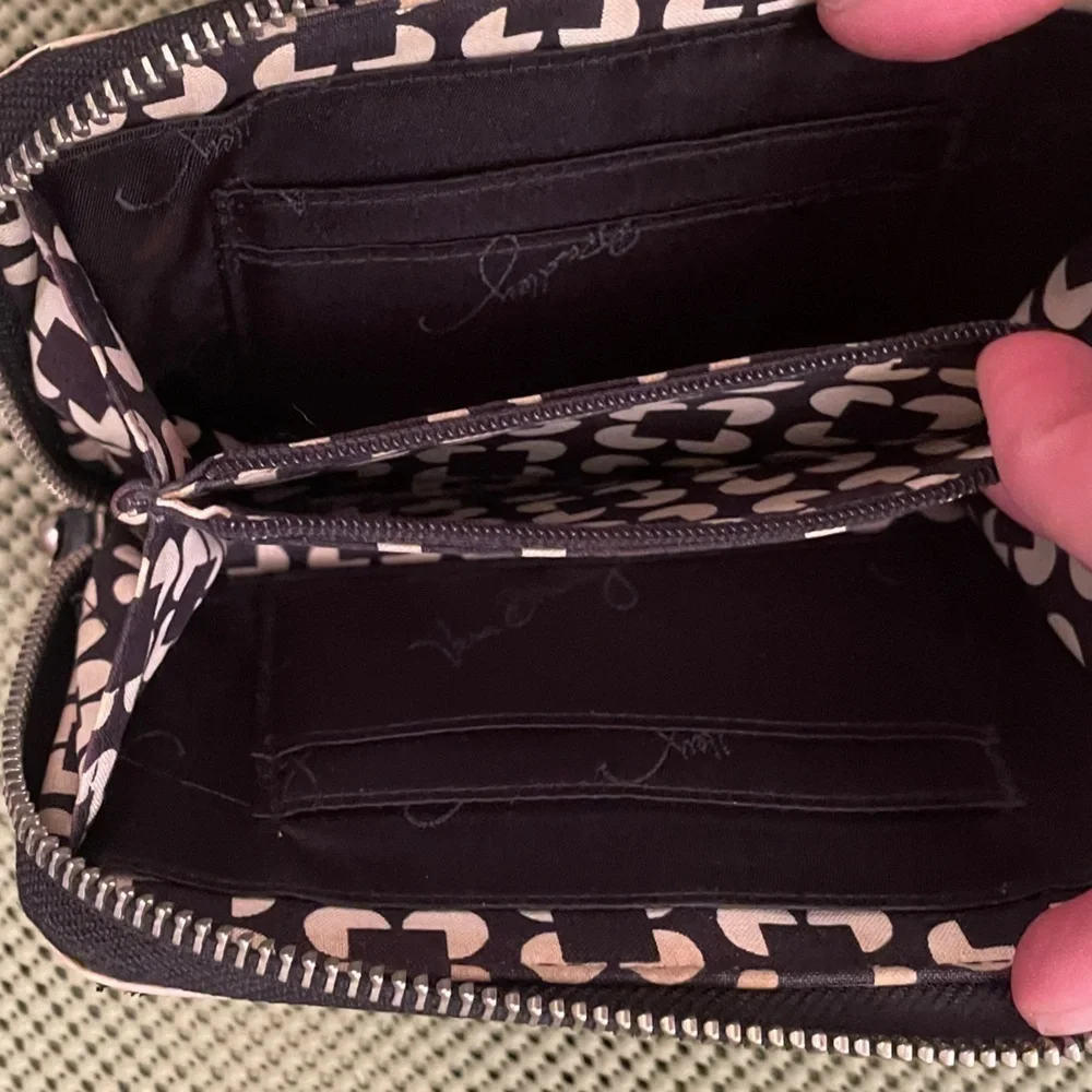 Vera Bradley wristlet wallet - Picture 5 of 8